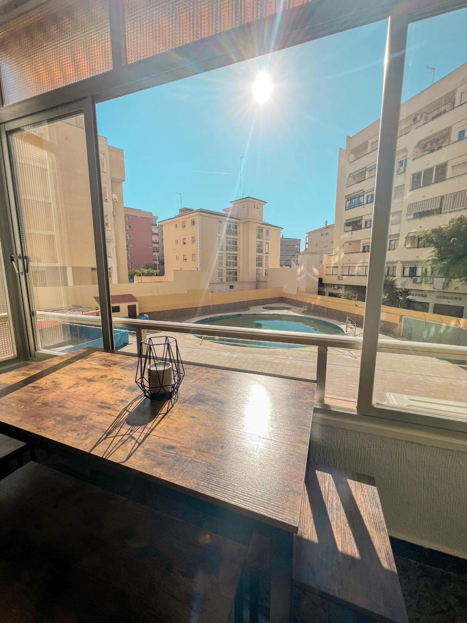 Appartement Cozy And Bright Flat With Pool à Torremolinos Extérieur photo