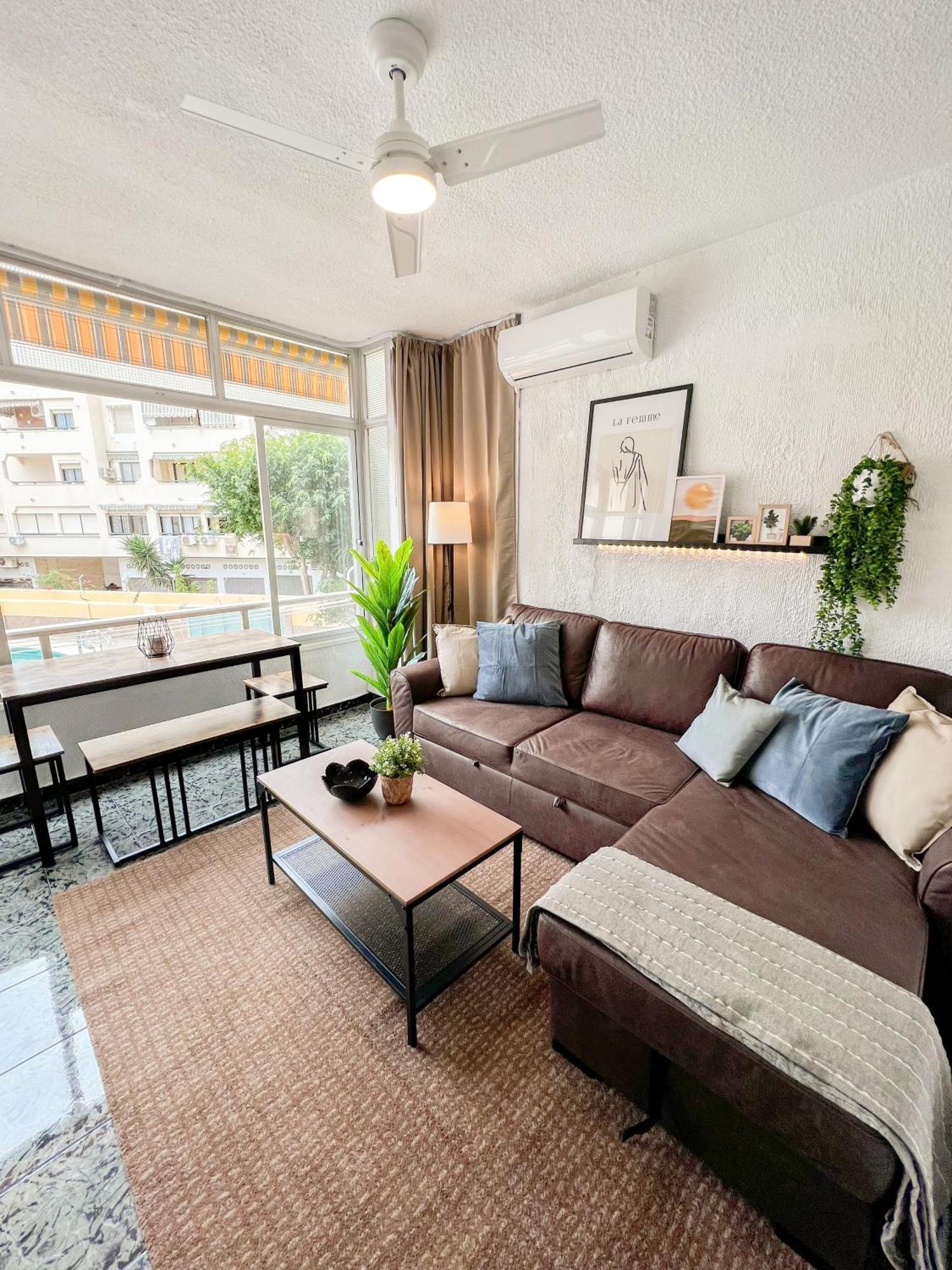 Appartement Cozy And Bright Flat With Pool à Torremolinos Extérieur photo